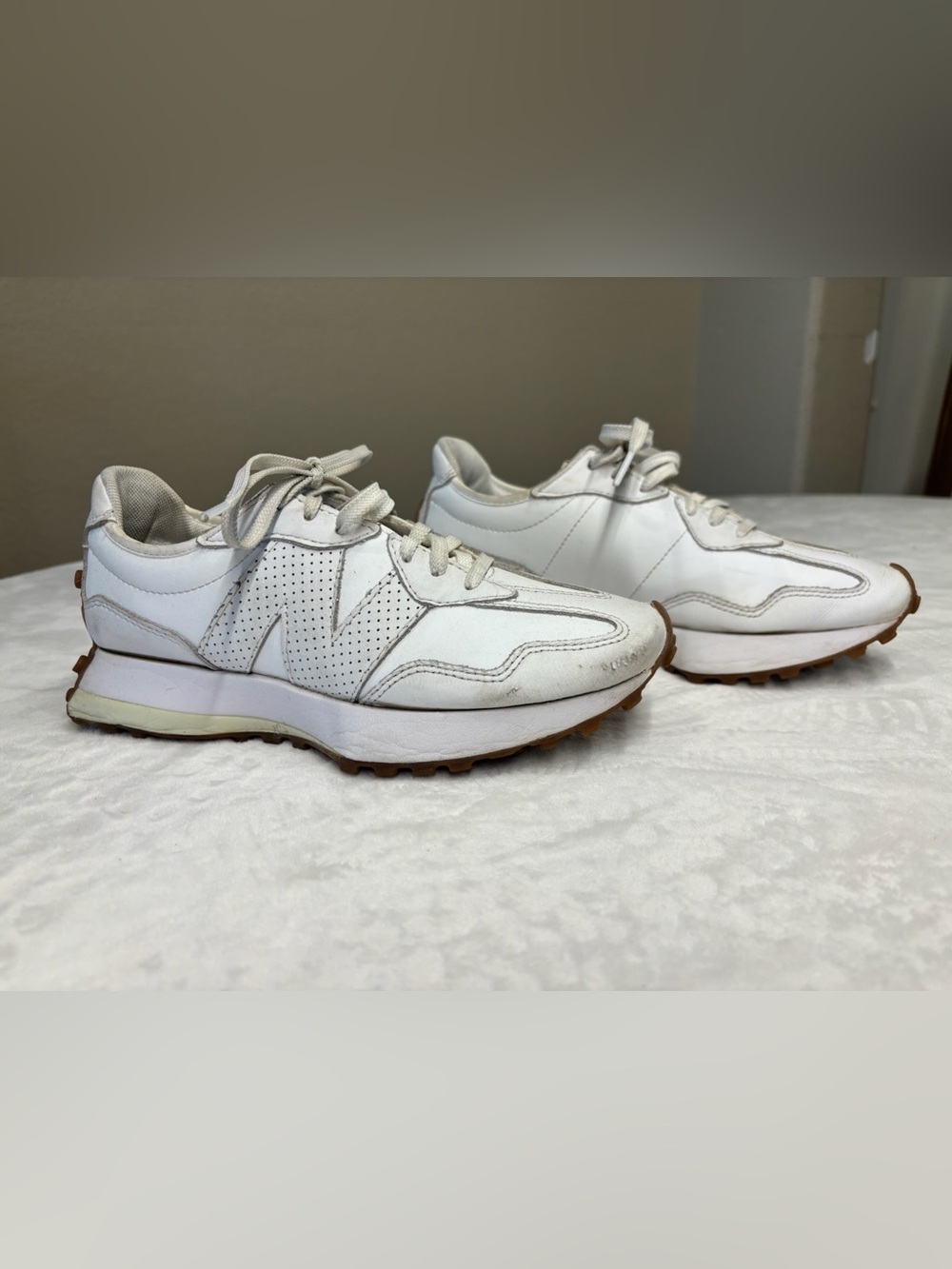 New Balance Sneakers in Size 7